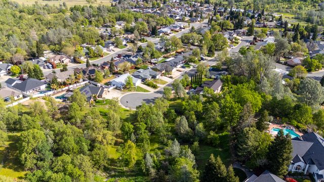 5721 Beaumont Drive, Redding, CA 96003