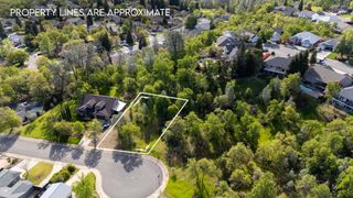 5721 Beaumont Drive, Redding, CA 96003