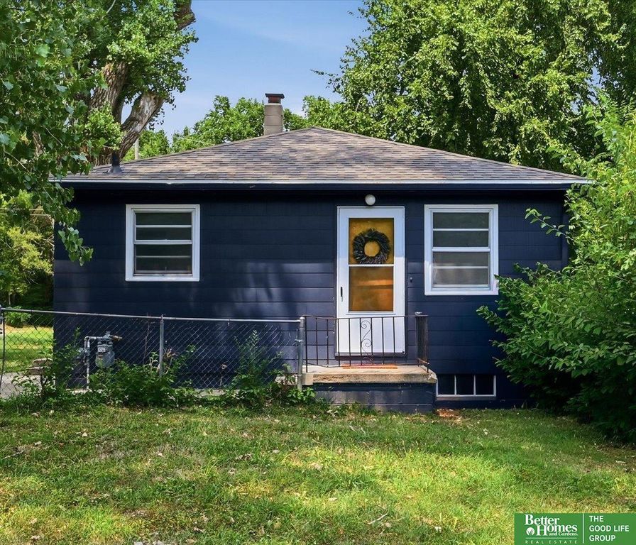 4034 Browne Street, Omaha, NE 68111
