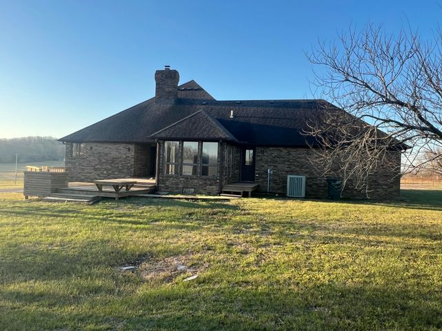 12059 State Highway 38, Marshfield, MO 65706