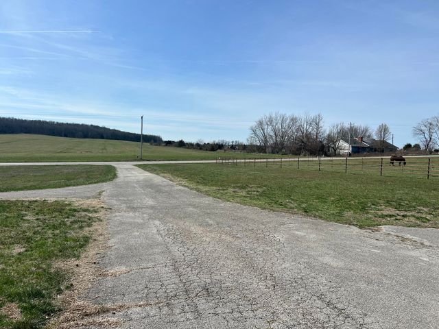 12059 State Highway 38, Marshfield, MO 65706