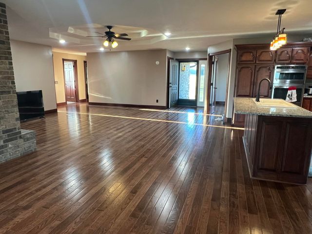 12059 State Highway 38, Marshfield, MO 65706