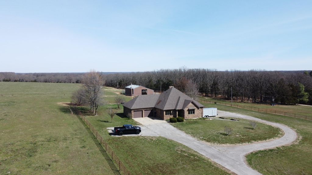 12059 State Highway 38, Marshfield, MO 65706