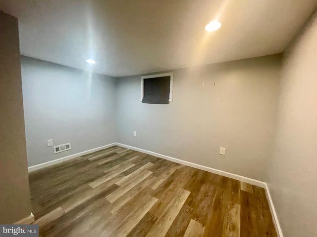 1517 ROLLINS AVE, Capitol Heights, MD 20743