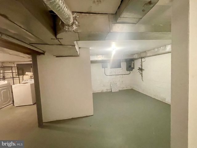 1517 ROLLINS AVE, Capitol Heights, MD 20743