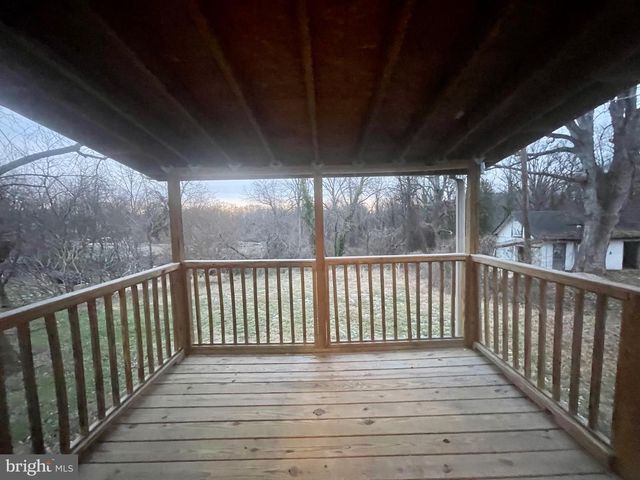 1517 ROLLINS AVE, Capitol Heights, MD 20743