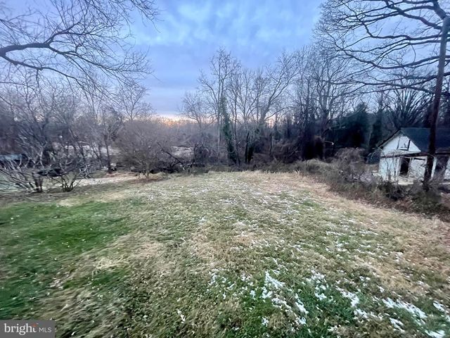 1517 ROLLINS AVE, Capitol Heights, MD 20743