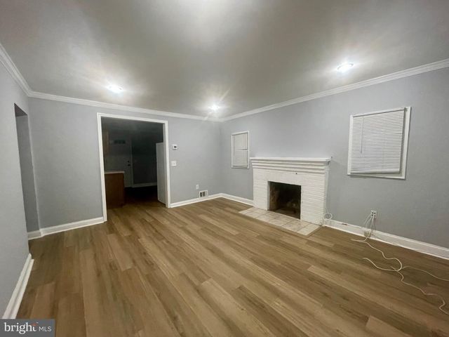 1517 ROLLINS AVE, Capitol Heights, MD 20743