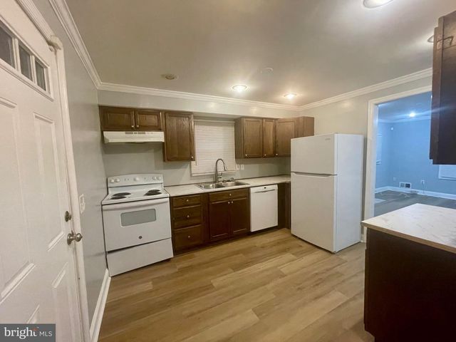 1517 ROLLINS AVE, Capitol Heights, MD 20743