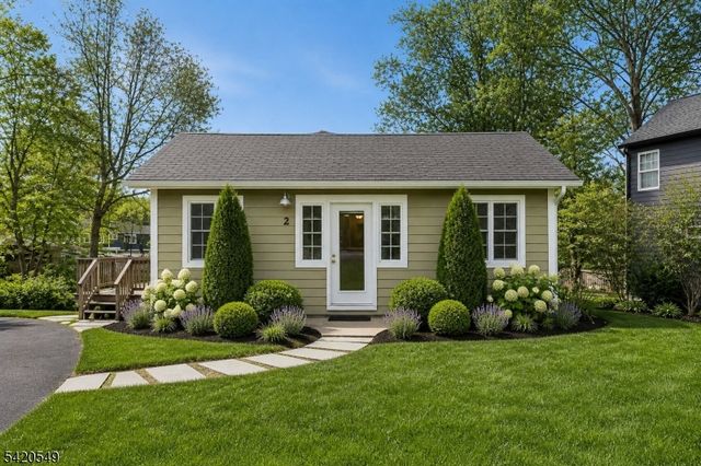 2 Aster Ter, Mendham Boro, NJ 07945