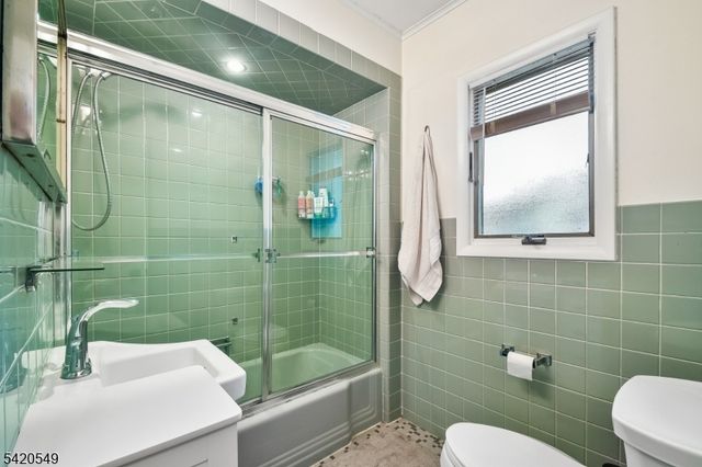 2 Aster Ter, Mendham Boro, NJ 07945