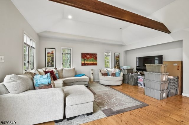 2 Aster Ter, Mendham Boro, NJ 07945