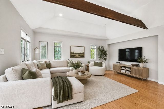2 Aster Ter, Mendham Boro, NJ 07945