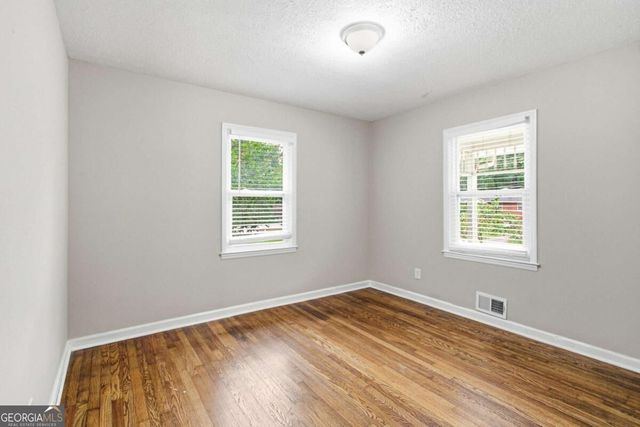 8510 Dawn Avenue, Douglasville, GA 30134