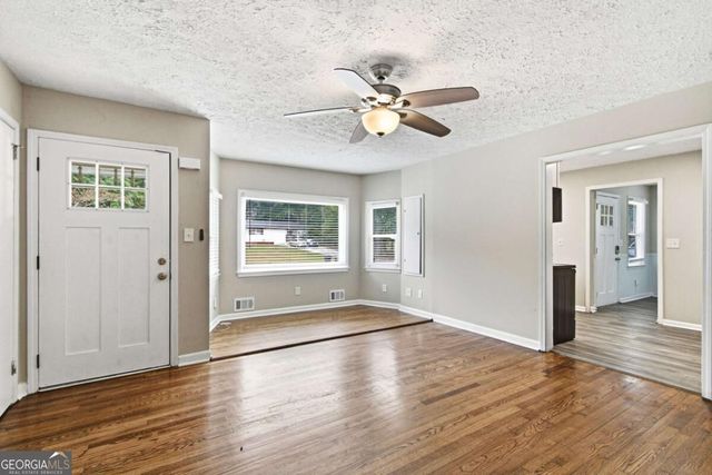 8510 Dawn Avenue, Douglasville, GA 30134
