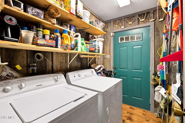 4951 England Valley Road, Duffield, VA 24244