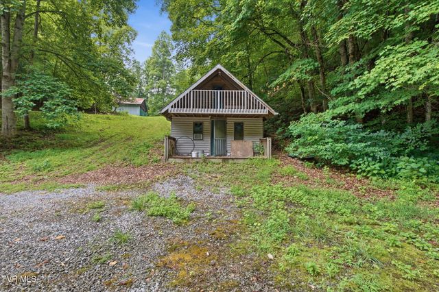 4951 England Valley Road, Duffield, VA 24244