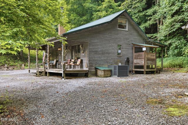 4951 England Valley Road, Duffield, VA 24244