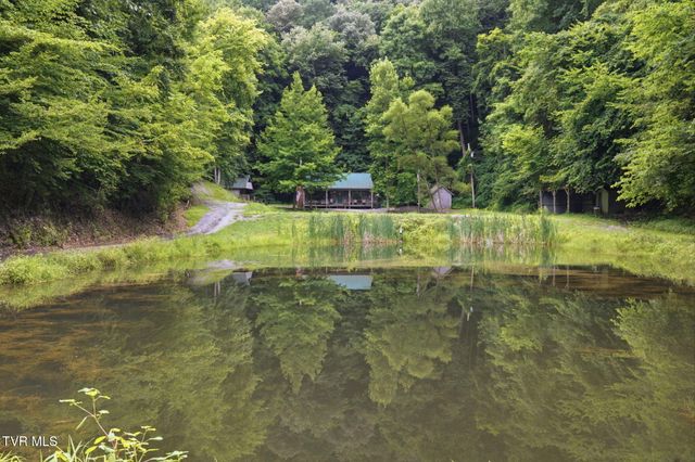 4951 England Valley Road, Duffield, VA 24244