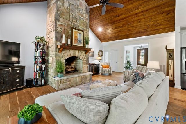 8349 Capernwray Dr, Chesterfield, VA 23838