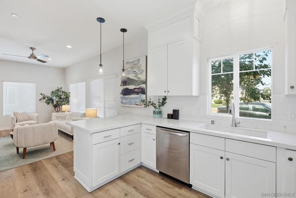 Image 11 of property listing at 1341 Holly Ave, Imperial Beach, CA 91932