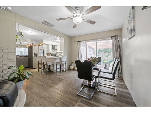 333 N 19TH Ave, Cornelius, OR 97113