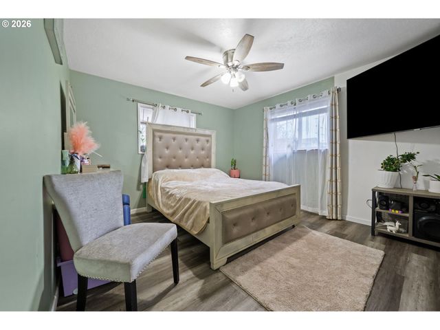 333 N 19TH Ave, Cornelius, OR 97113