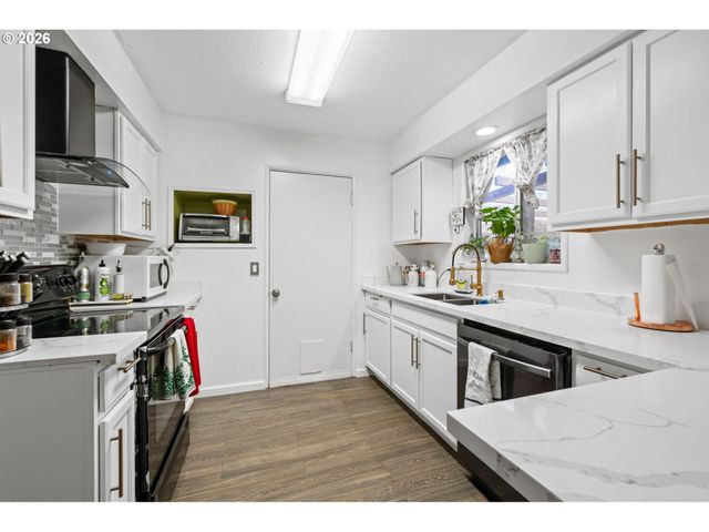 333 N 19TH Ave, Cornelius, OR 97113