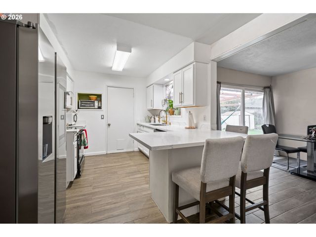 333 N 19TH Ave, Cornelius, OR 97113