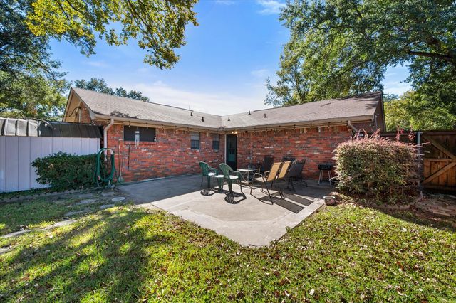 1705 E Beverly Drive, Corsicana, TX 75110