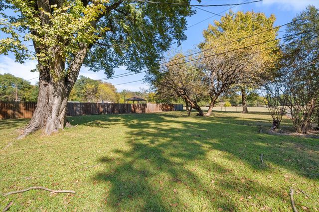 1705 E Beverly Drive, Corsicana, TX 75110