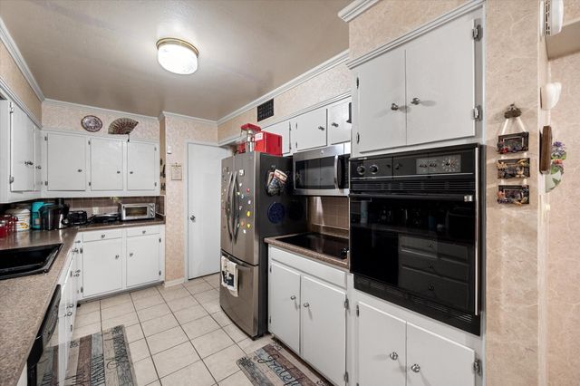 1705 E Beverly Drive, Corsicana, TX 75110