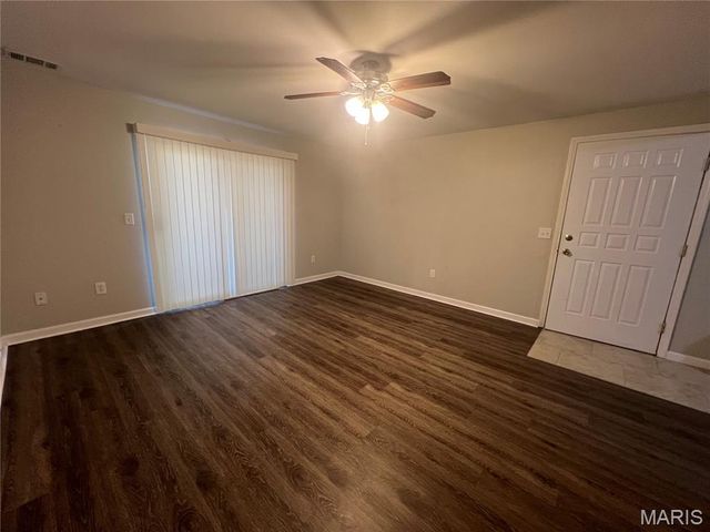 1107 Mariedale Court A, Kirkwood, MO 63122