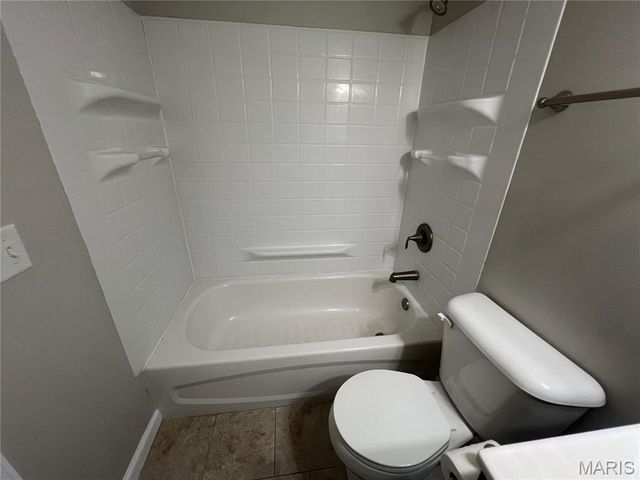 1107 Mariedale Court A, Kirkwood, MO 63122