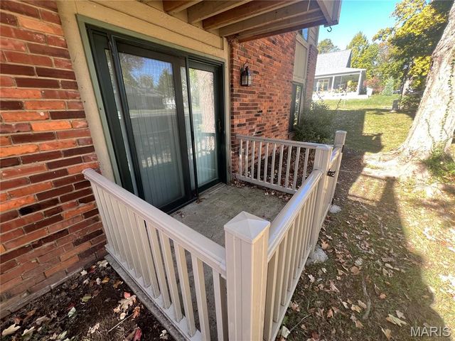 1107 Mariedale Court A, Kirkwood, MO 63122