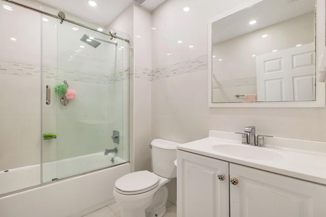 324 Pilgrim Road, West Palm Beach, FL 33405