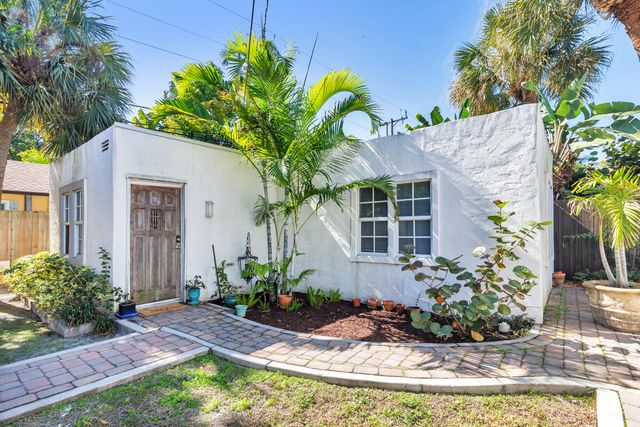 324 Pilgrim Road, West Palm Beach, FL 33405