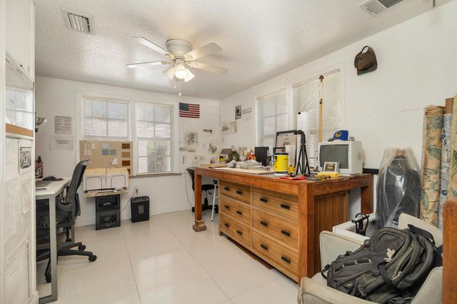 324 Pilgrim Road, West Palm Beach, FL 33405