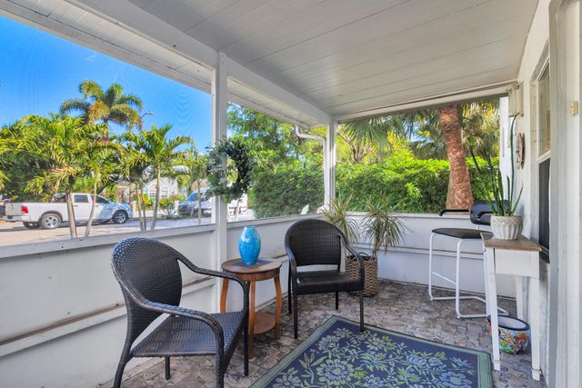 324 Pilgrim Road, West Palm Beach, FL 33405