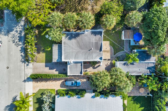 324 Pilgrim Road, West Palm Beach, FL 33405