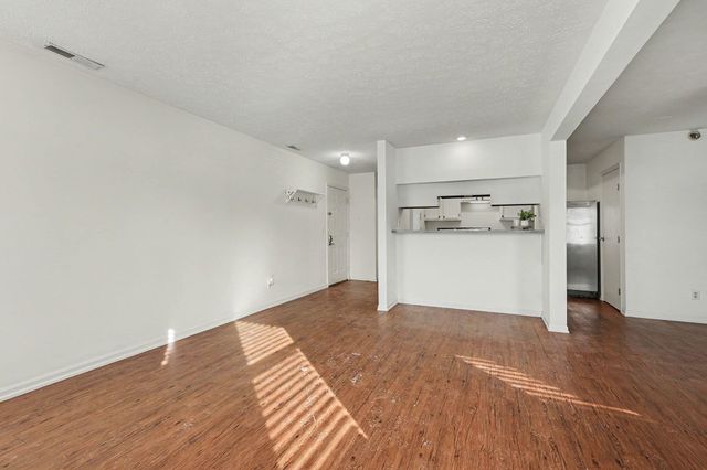 1140 Bellpointe, Bellevue, KY 41073