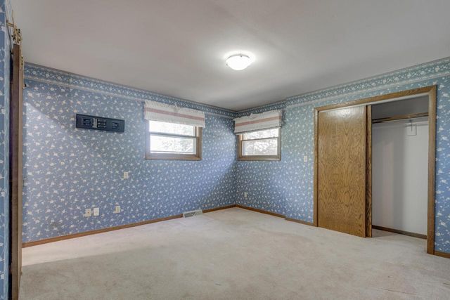 7833 5th AVENUE, Kenosha, WI 53143