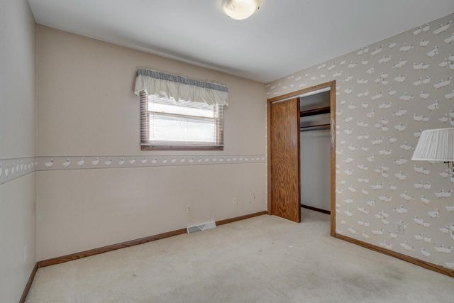 7833 5th AVENUE, Kenosha, WI 53143