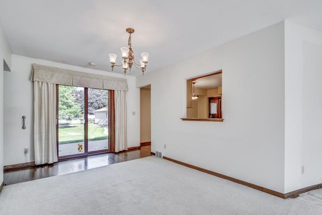 7833 5th AVENUE, Kenosha, WI 53143