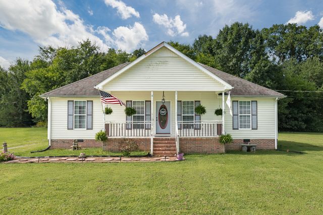 41 Volunteer Rd, Petersburg, TN 37144