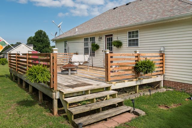 41 Volunteer Rd, Petersburg, TN 37144