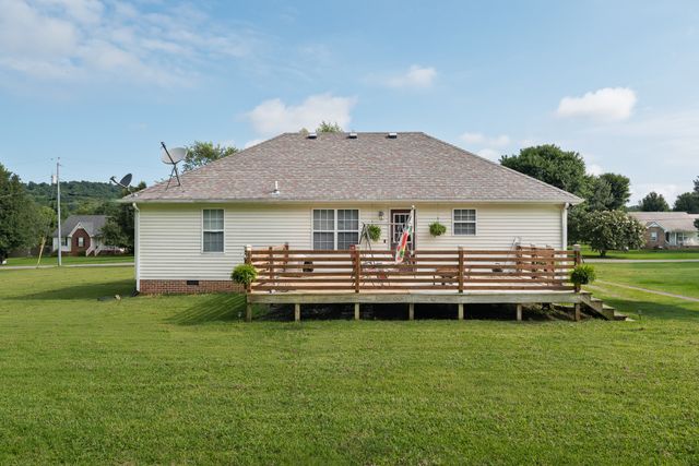 41 Volunteer Rd, Petersburg, TN 37144