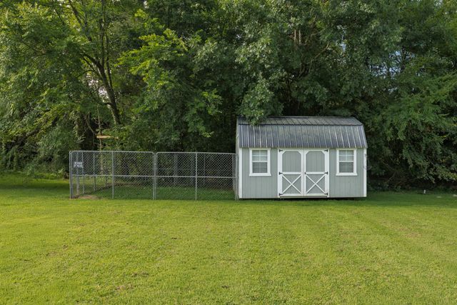 41 Volunteer Rd, Petersburg, TN 37144