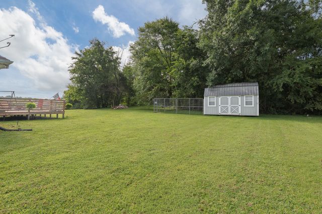 41 Volunteer Rd, Petersburg, TN 37144