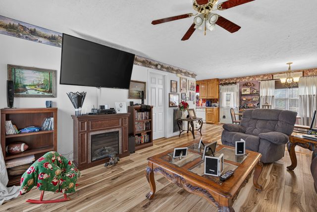 41 Volunteer Rd, Petersburg, TN 37144